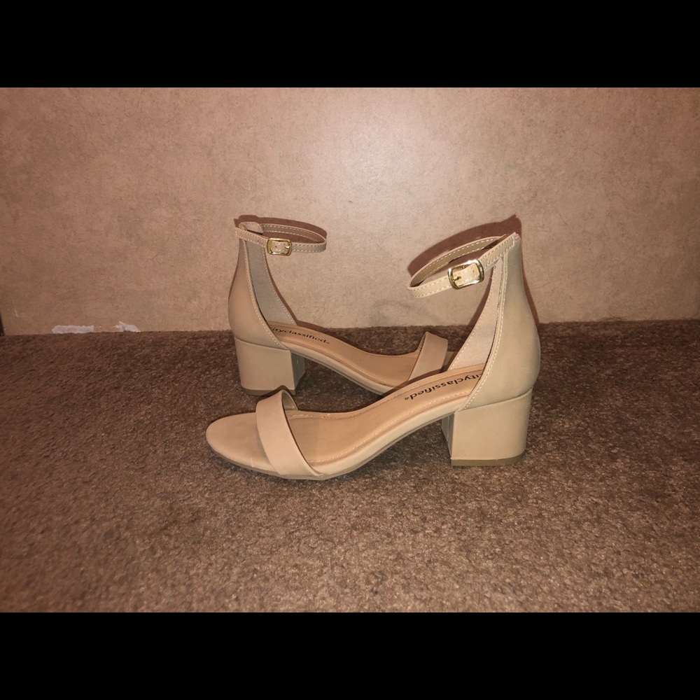 nude heels